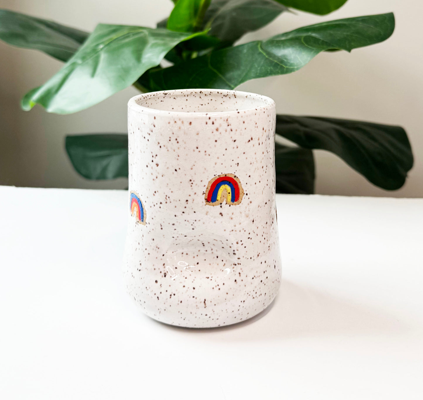 Rainbow Thumb Cup