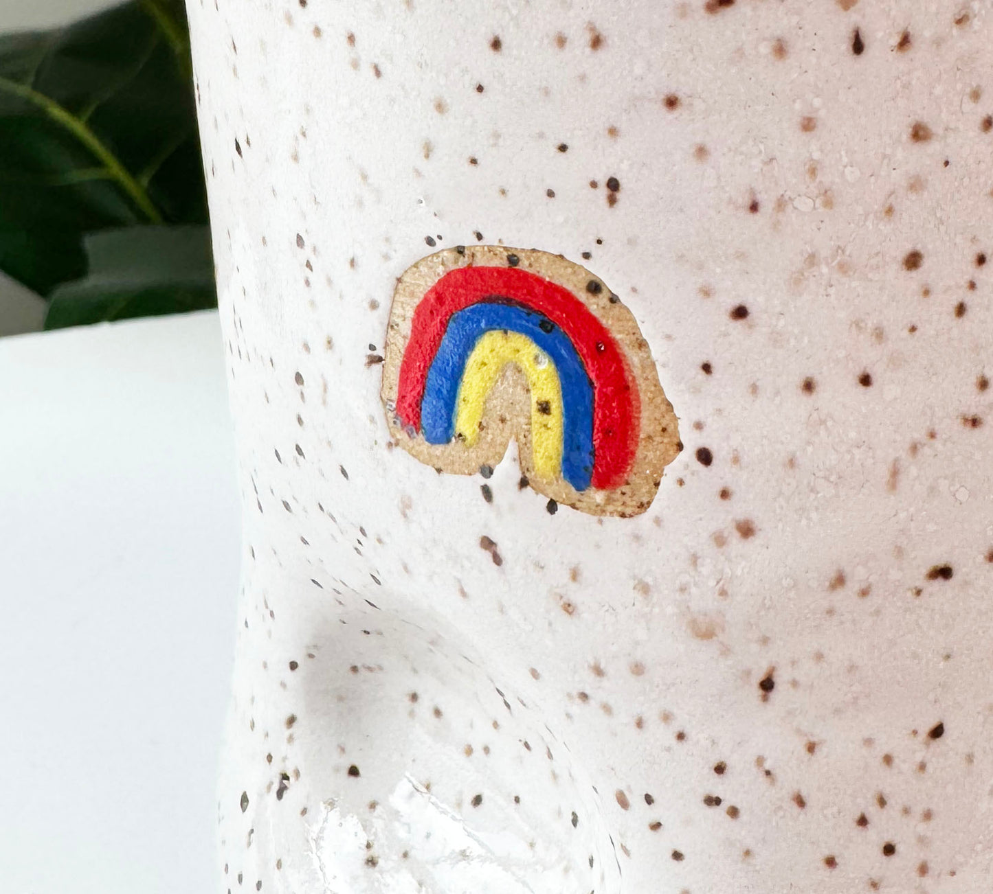 Rainbow Thumb Cup