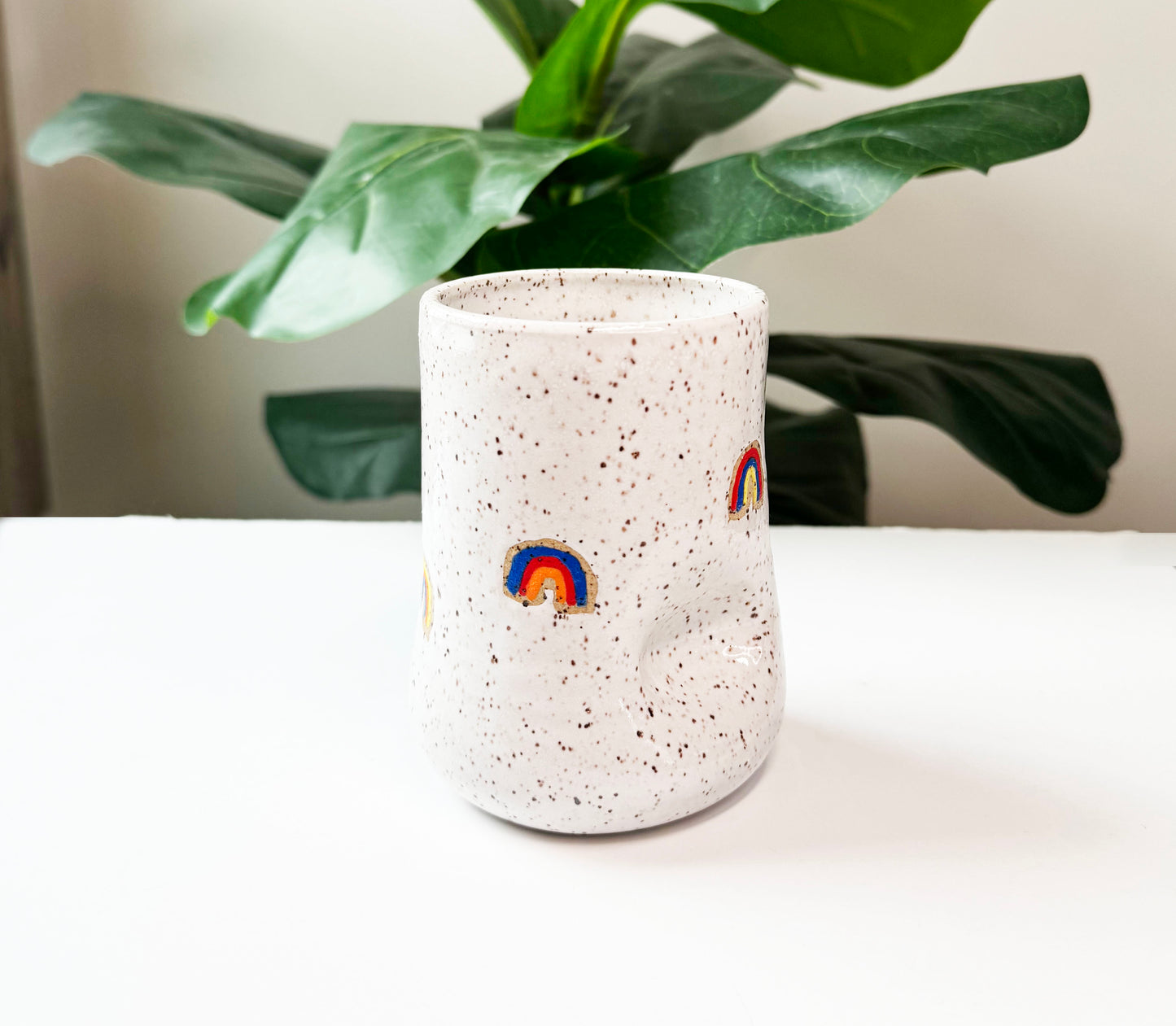 Rainbow Thumb Cup