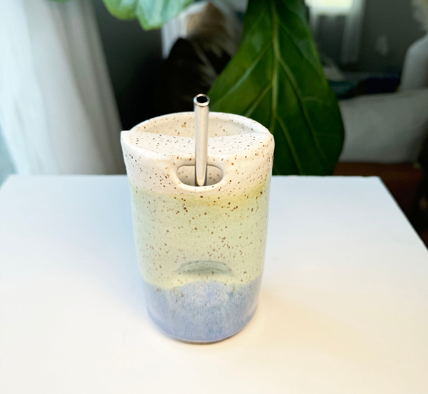 Winter To-go Thumb Cup