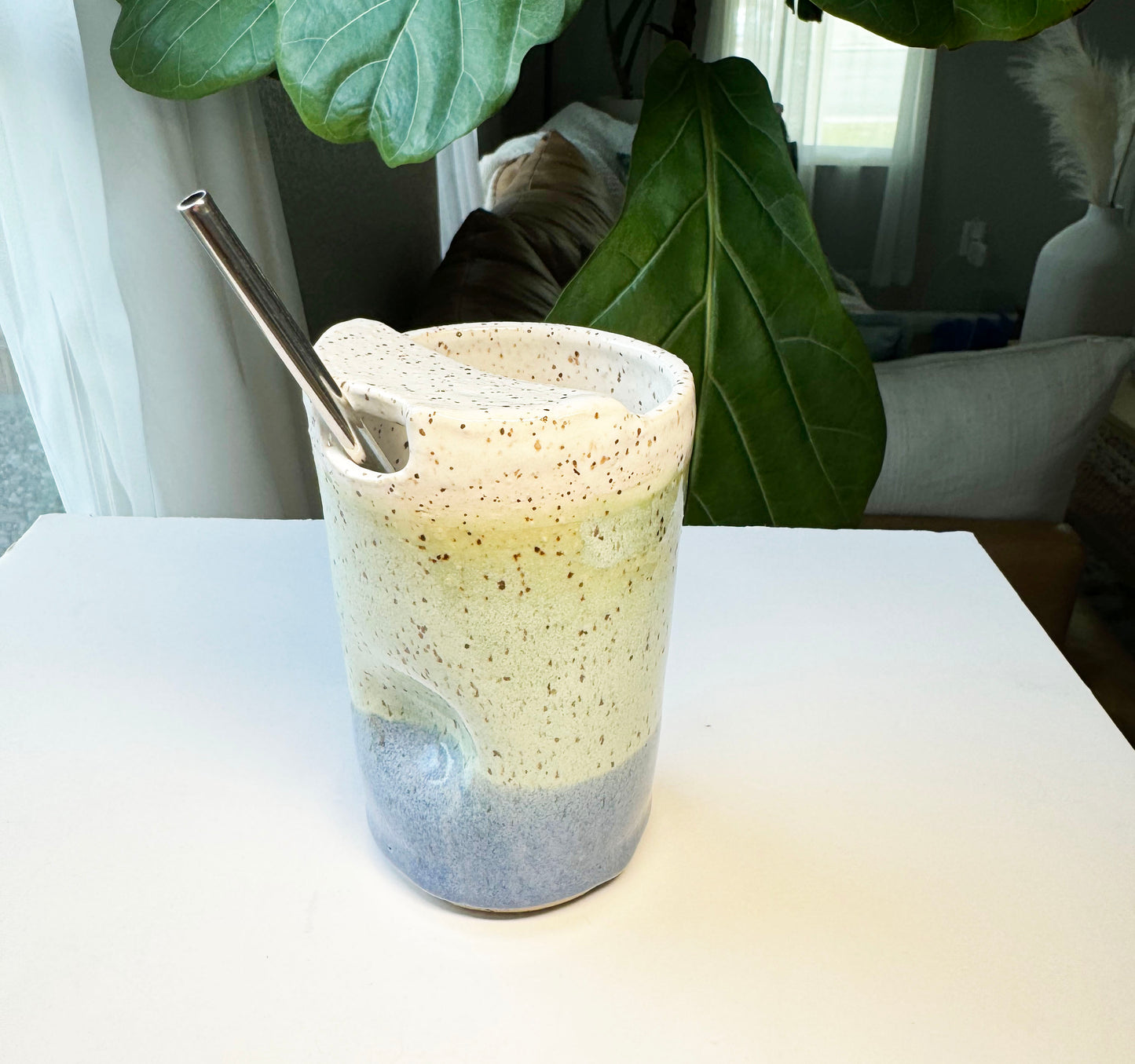 Winter To-go Thumb Cup