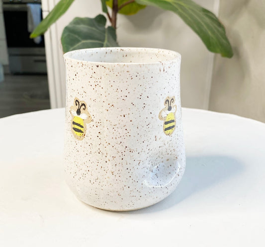 Bee THUMB CUP  Preorder