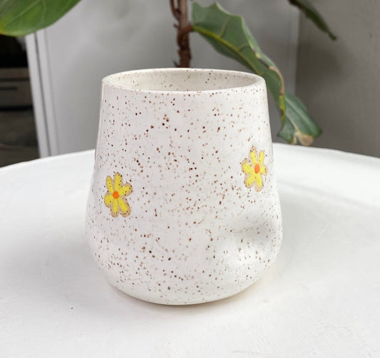 Daisy THUMB CUP PREORDER