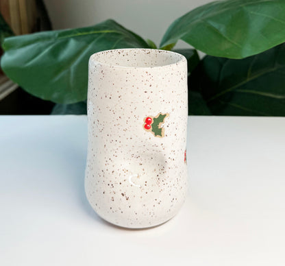 Holly Thumb Cup