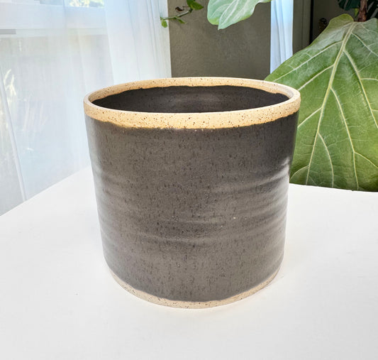 Matte Black Pot