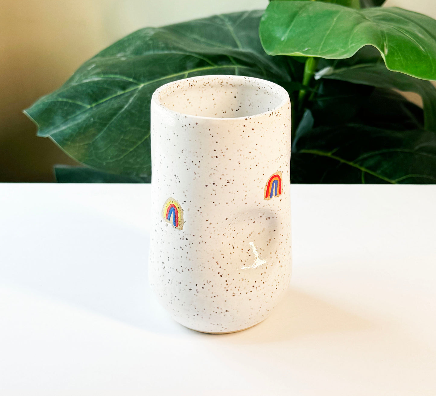 Rainbow Thumb Cup