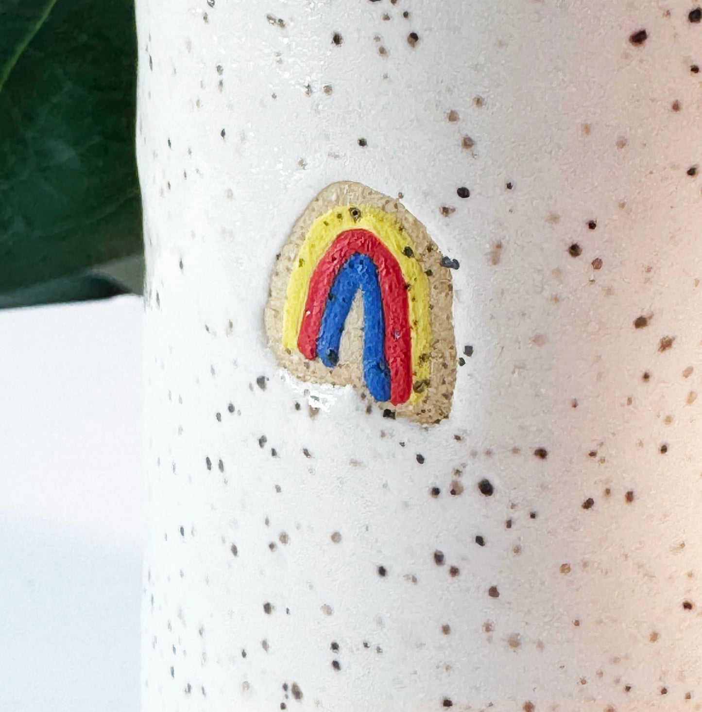 Rainbow Thumb Cup