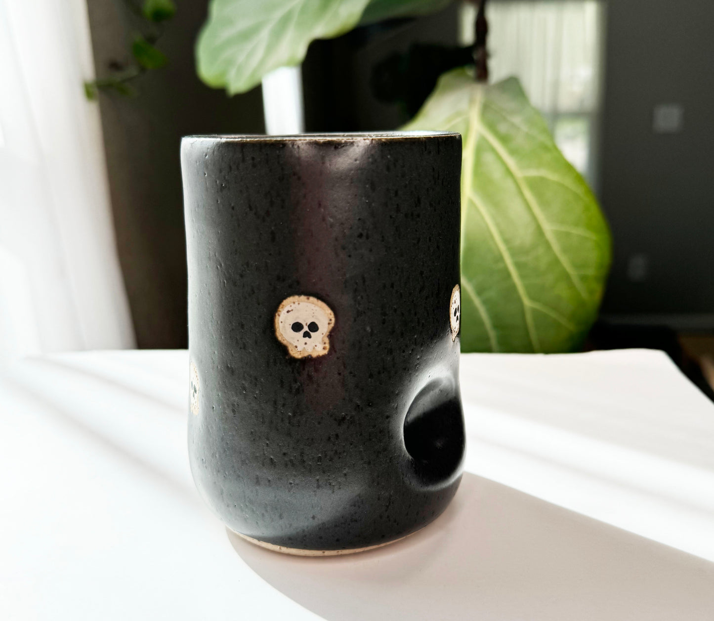 Skull Thumb Cup