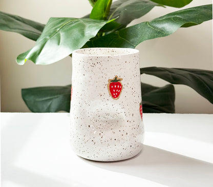 Strawberry Thumb Cup